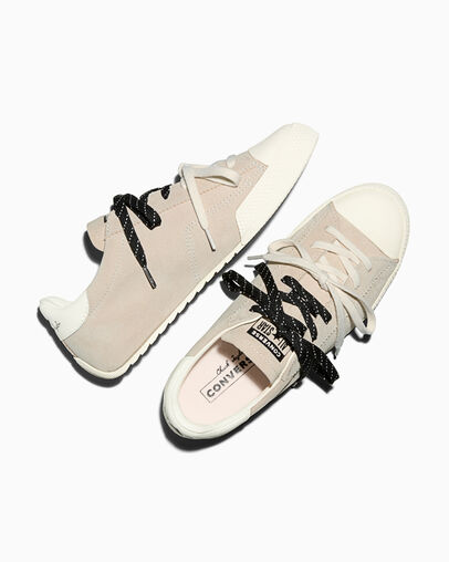 Chuck Taylor Lo Egret/Egret/Black, Angled View