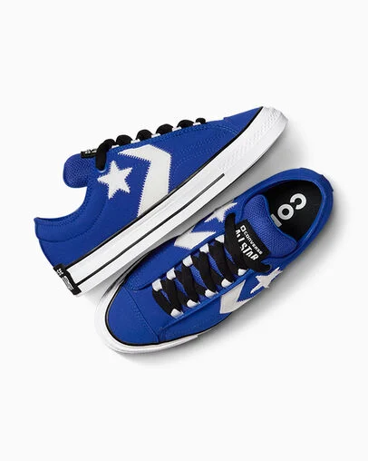 Star Player 76 Puff Bleu/Blanc/Noir, Angled View