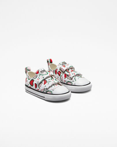 Chuck Taylor All Star Easy-On Hearty Fruits White/Multi/Black, Angled View