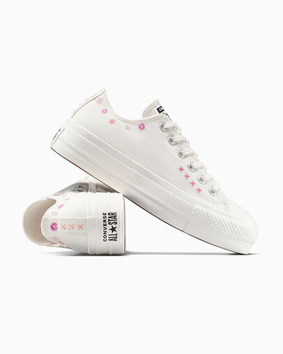 Chuck Taylor All Star Lift Floral Embroidery Low Top Garza/Fruto de az&uacute;car/Brote de cactus, Detail Angle View
