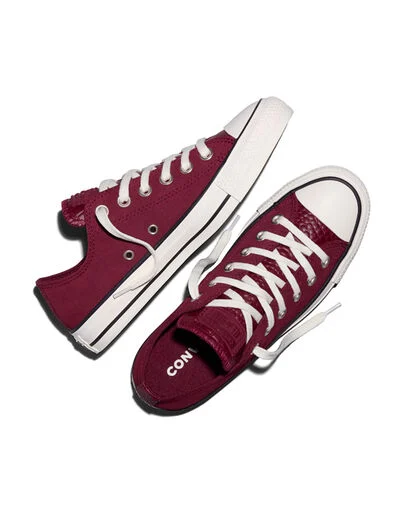 Chuck Taylor All Star Crocodile Deep Bordeaux/Egret/Black, Angled View