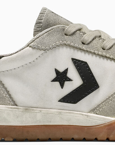 Converse Run Star Trainer LTD Egret Smoke In, Detail Angle View