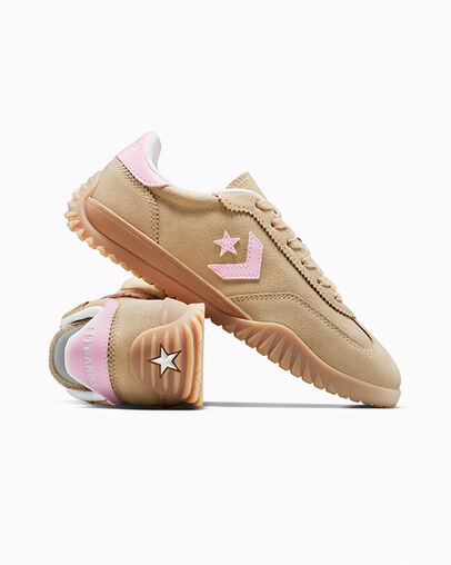 Run Star Trainer Suede Coastal Dune/Sugar Berry/Egret, Detail Angle View