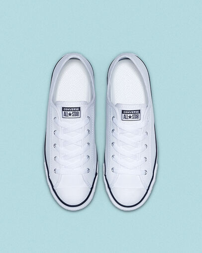 Chuck Taylor All Star Dainty Canvas White/Black/White, Heel View