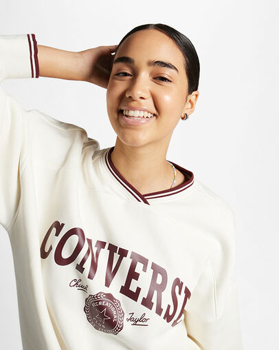 Retro Oversized V-Neck Converse Egret, Detail View