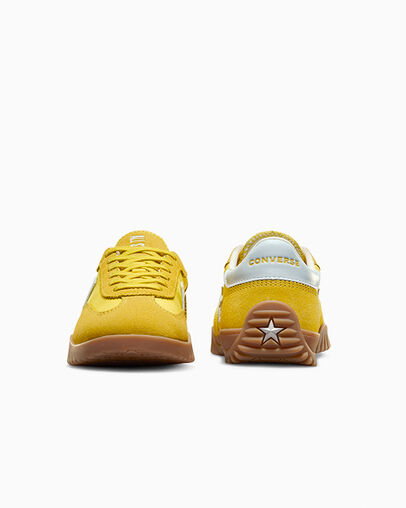 Run Star Trainer Golden Wren Yellow/Winter Slay White/Egret, Heel View