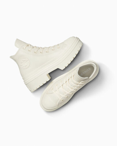 Chuck Taylor All Star Lugged Heel Leather Platform Egret/Egret/Egret, Angled View