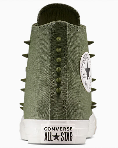 Chuck Taylor All Star Spikes Utility/Vintage White/Black, Detail Angle View