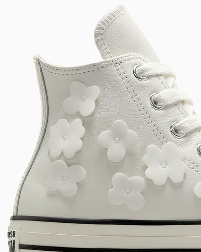 Chuck Taylor All Star Leather 3D Flowers Blanco vintage/Garza/Negro, Detail Angle View