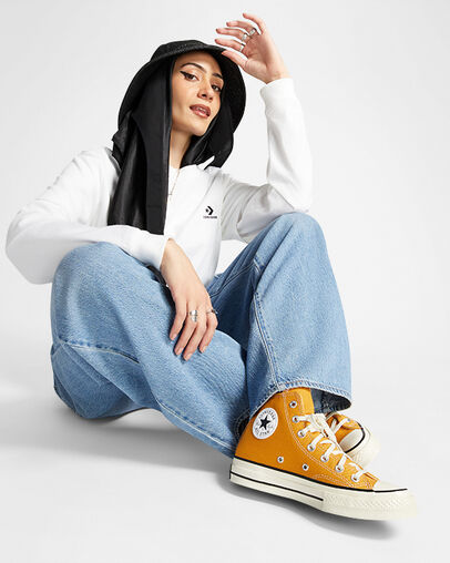 Chuck 70 Seasonal Color Girasol/Negro/Garza, On Foot Shot 2