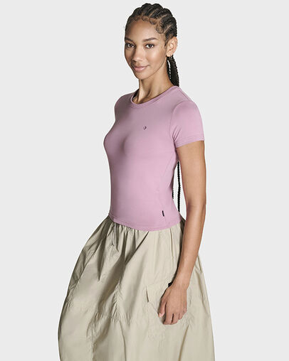 Star Chevron Slim Cropped T-Shirt Cliffside Rose, Full Body View
