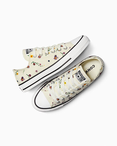 Chuck Taylor All Star Floral Embroidery Egret/Sporty Berry/Navy, Angled View