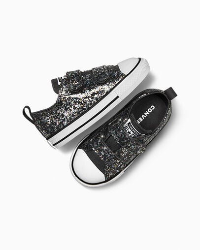 Chuck Taylor All Star Glitter Easy-On Dark Matter/White/Black, Angled View