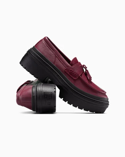 Chuck Taylor All Star Lugged Heel Loafer Platform Leather Deep Bordeaux/Deep Bordeaux, Detail Angle View