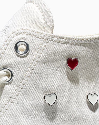 Chuck Taylor All Star Valentine's Day Vintage White/Egret/Days Ahead Red, Detail Angle View