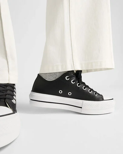 Chuck Taylor All Star Platform Clean Leather Nero/Nero/Bianco, Reflective View