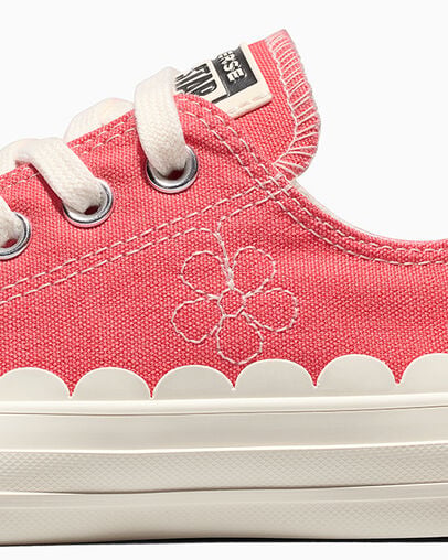 Chuck Taylor All Star Petal Pop Cherry Balm/Egret/Egret, Detail Angle View