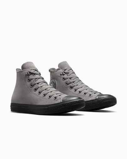 Chuck Taylor All Star Suede Piel de tibur&oacute;n/Piel de tibur&oacute;n/Zona gris, Top and Side View
