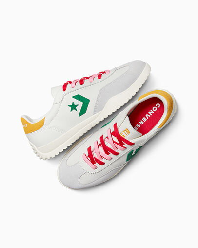 Run Star Trainer Color Pop Vintage White/Green/Yellow/Red, Angled View