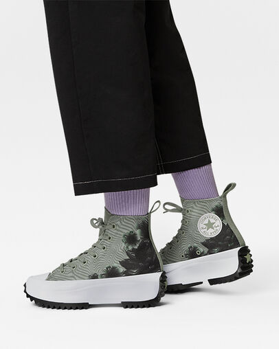 Run Star Hike Platform Desert Floral Surplus terrain clair/Noir, On Foot Shot 1