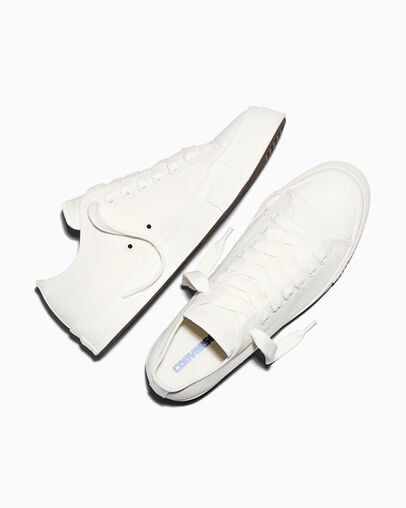 Chuck Taylor Throwback Vintage White/Vintage White, Angled View