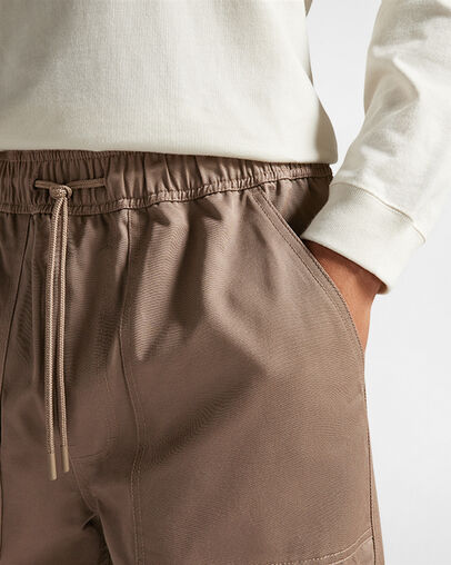 Cargo Pants Mud Mask, Detail View