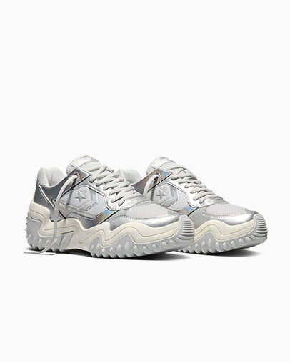 Converse Wave Motion Trainer Silver/Egret/Light Gray, Top and Side View