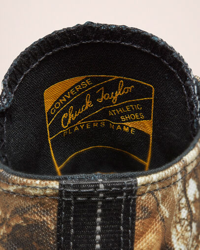 Unisex REALTREE EDGE® Chuck 70 Black/Saffron Yellow/White, Detail Angle View