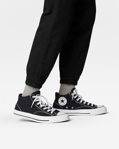 Chuck Taylor All Star Malden Street Schwarz/Weiß/Schwarz, On Foot Shot 1