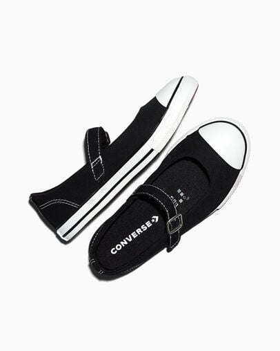Chuck Taylor All Star Dainty Mary Jane Negro/Blanco/Negro, Angled View