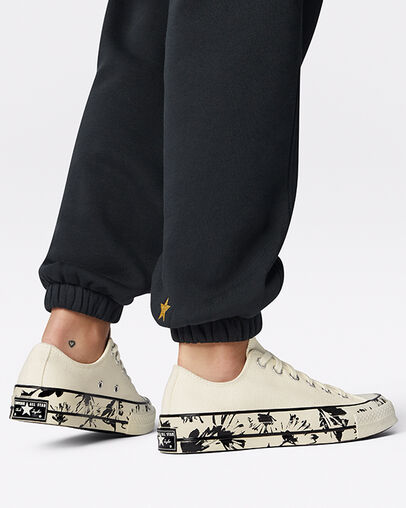 Chuck 70 Hybrid Floral Egret/Black/Egret, On Foot Shot 1