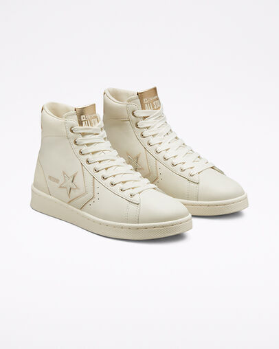 Pro Leather Metallic Shimmer Egret/Light Gold/Egret, Angled View