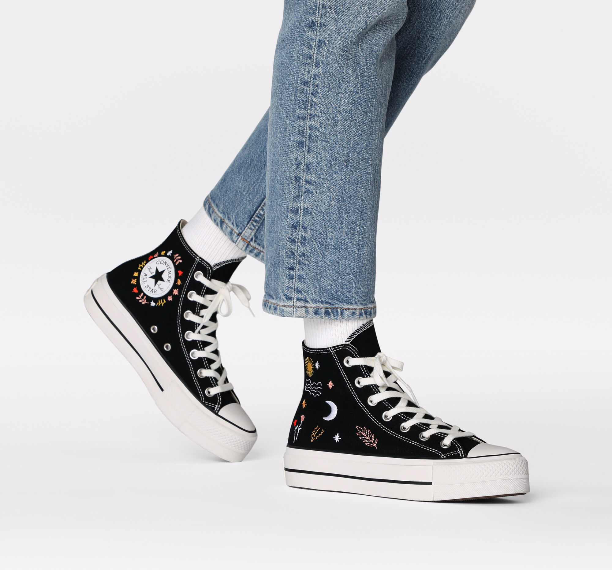 it's okay to wander converse platform