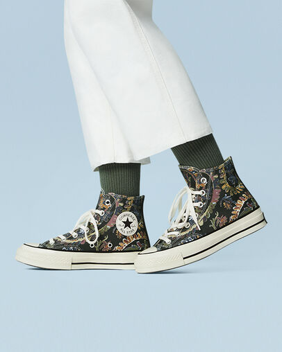 Fall Florals Chuck 70 Burdeos intenso/Negro/Trigo, On Foot Shot 1