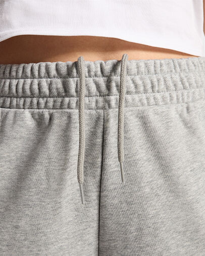 Go-To Standard Fit 9" Fleece Shorts Vintage Grey Heather, Detail View