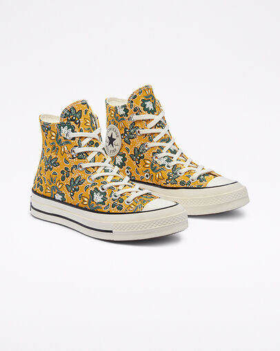 Chuck 70 Paisley Print Gold Dart/Egret/Fire, Angled View
