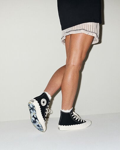 Chuck Taylor All Star Petal Pop Black/Egret/Egret, On Foot Shot 1