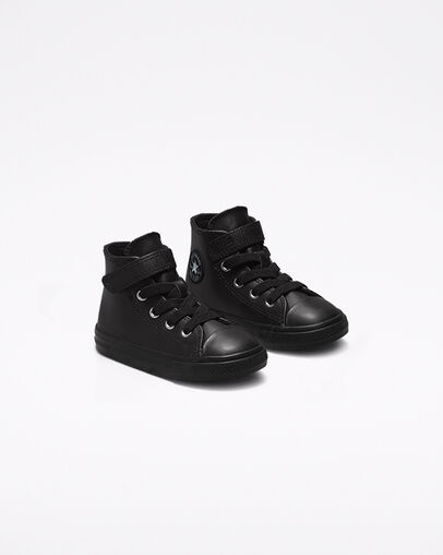 Chuck Taylor All Star Easy-On Elevated Leather Black/Black/Black, Angled View