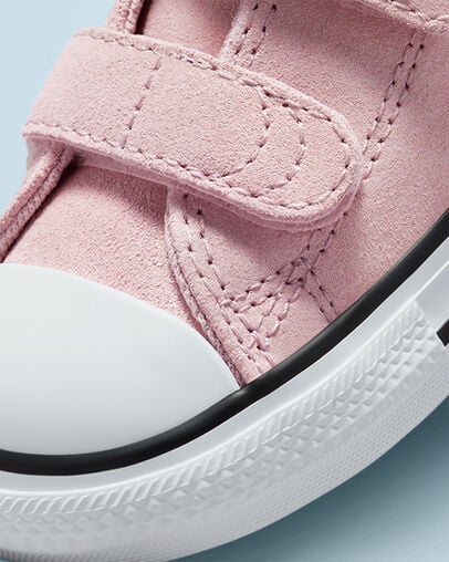 Iridescent Leather Easy-On Chuck Taylor All Star Sal del Himalaya/Blanco/Negro, Detail Angle View