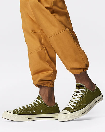 Chuck 70 Vintage Canvas Dark Moss/Egret/Black, On Foot Shot 1