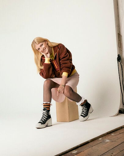 Chuck 70 De Luxe Heel Black/Egret/Egret, Detail Angle View