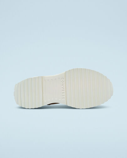 Run Star Hike Platform Tri-Panel Farro/Sesame/Crimson Tint, Outsole View