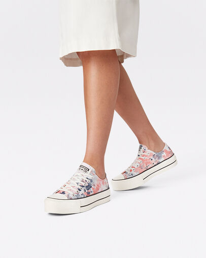 Festival Platform Chuck Taylor All Star &Eacute;cru/Terre cuite rose/Noir, On Foot Shot 1