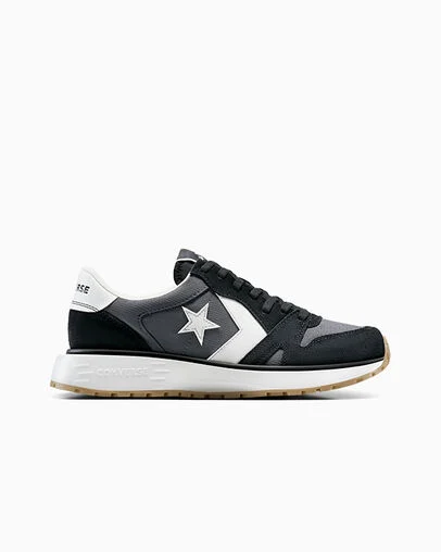 Omni Trainer Black/Dark Matter, Outer Side View