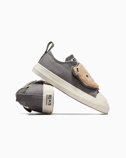 Chuck Taylor All Star One Strap Sherpa Bear Easy-On Gris requin/Marron chaud/&Eacute;cru, Detail Angle View