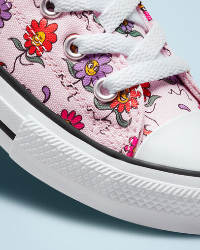 Chuck Taylor All Star Friendly Floral Pink Foam/White/Black, Detail Angle View