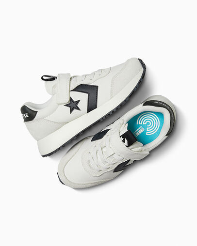 Converse Omega Trainer Easy-On Vintage White/Black, Angled View