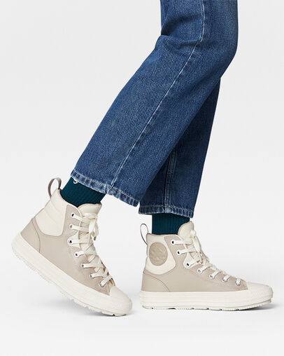 Chuck Taylor All Star Berkshire Boot Papyrus/Egret/Egret, On Foot Shot 1