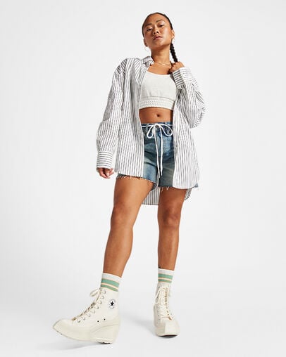 Chuck 70 De Luxe Wedge Egret/Black/White, On Foot Shot 1