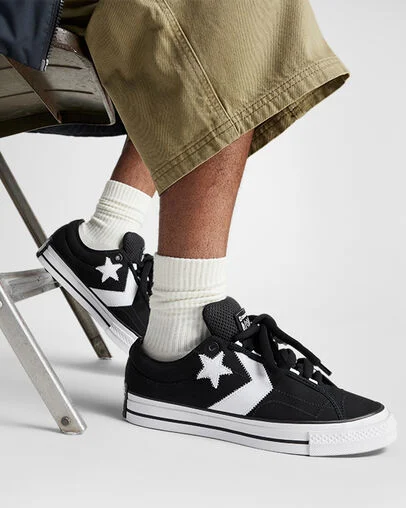 Star Player 76 Puff Black/Black/White, Reflective View